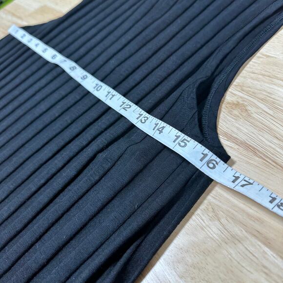 Eileen Fisher NWT Black Mock Neck Ribbed Sleeveless Tank Top Size XS Stretchy - Picture 8 of 9